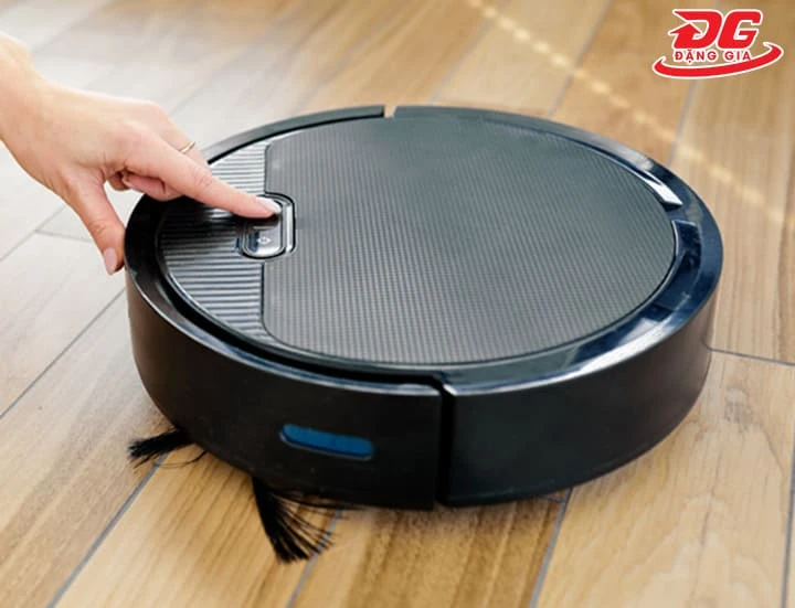 Dòng robot hút bụi trang bị động cơ không chổi than