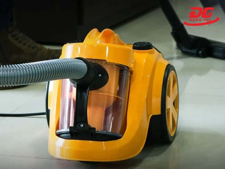 Model hút bụi cầm tay Ingco