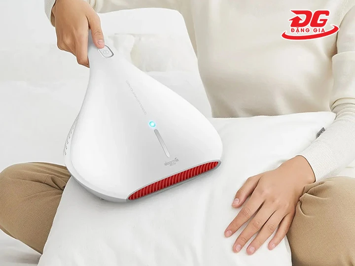 Máy hút bụi giường nệm Deerma CM800