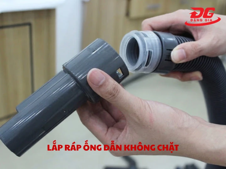 Khớp nối giữa các bộ phận lắp ráp lỏng lẻo cũng là nguyên nhân khiến máy hút bụi bị yếu
