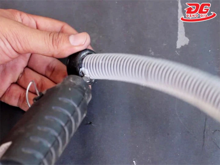 Chế tạo đầu hút của máy