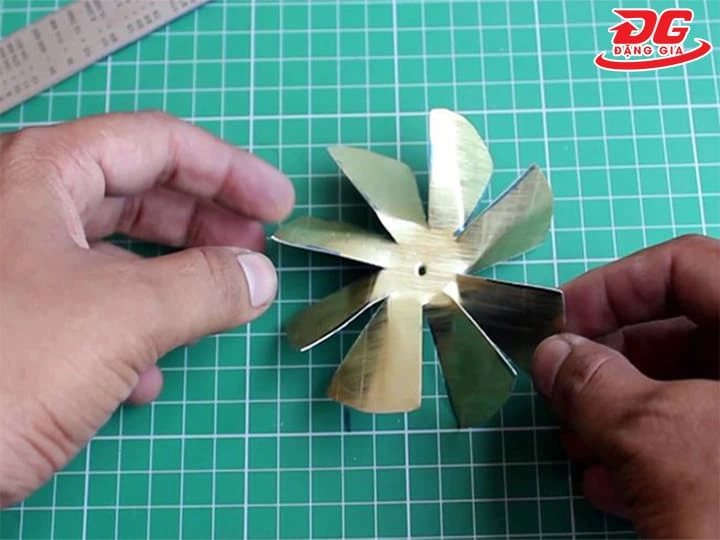 Làm quạt tự chế