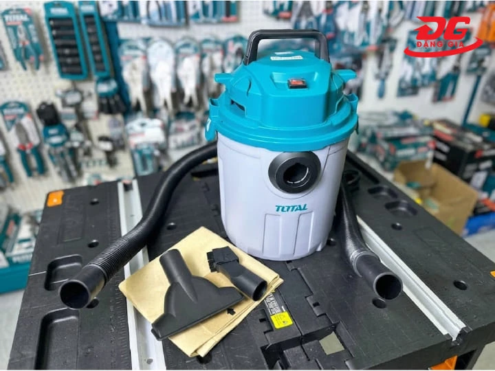 Máy hút bụi 10L 1000W Total TVC10101 thiết kế nhỏ gọn, đa năng