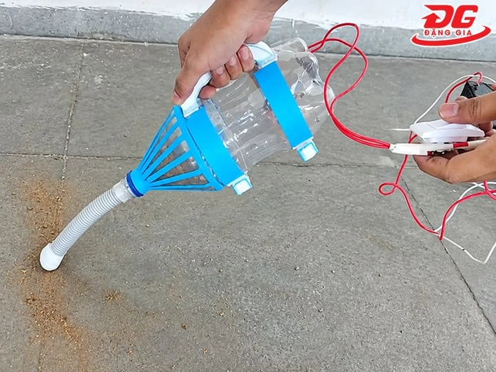 Tự chế máy hút bụi cực mạnh từ vật liệu có sẵn
