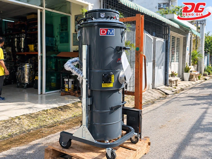 Máy hút bụi công nghiệp Delfin DM3 100LT dung tích lớn 100L