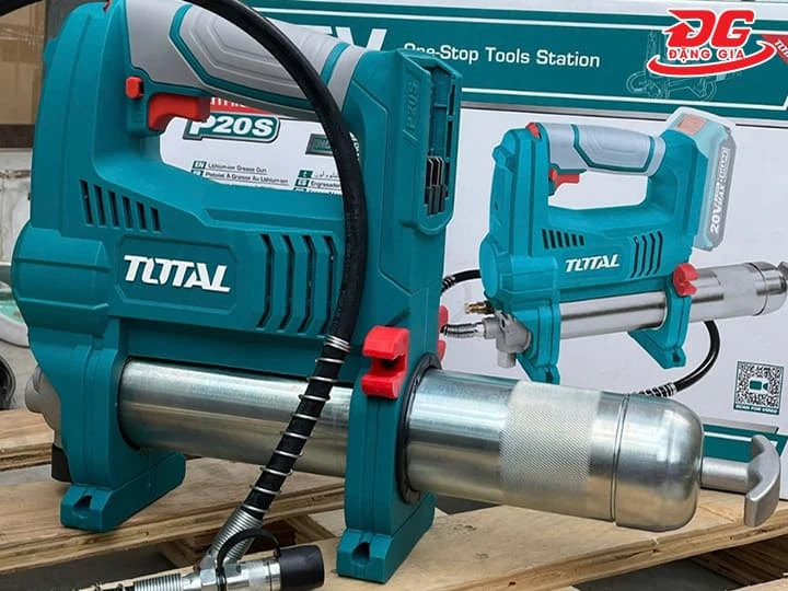 Bơm mỡ bằng pin Total