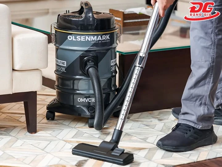 Nhiều dòng máy hút bụi 2400W được tích hợp đồng thời tính năng hút bụi khô và hút nước