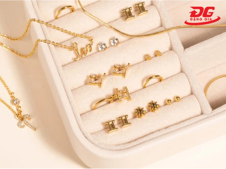 Trang sức từ vàng mỹ ký và vàng mạ có mức chi phí thấp