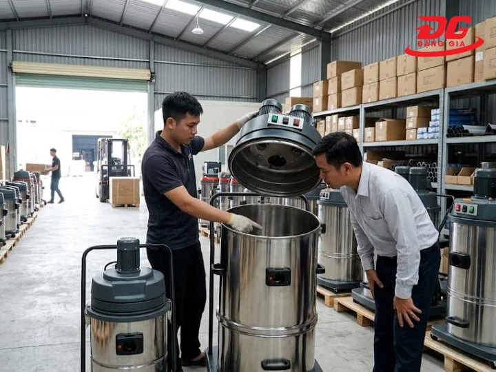 Cân nhắc dung tích thùng chứa và số lượng motor để mua máy hút bụi