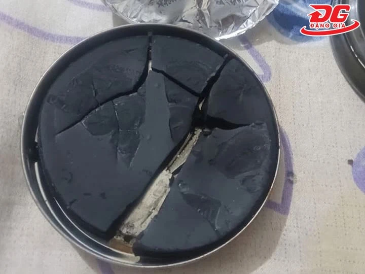 Lưu ý khi xi đánh giày bị khô 