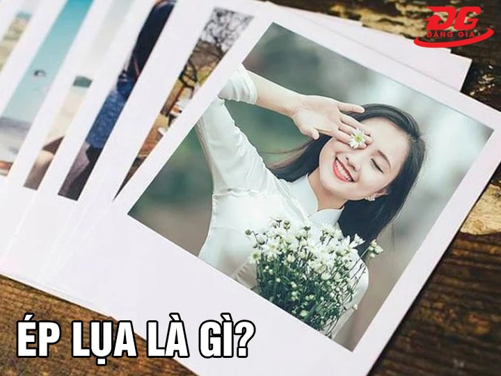 Ảnh Ép lụa là gì? Nên Ép lụa hay Ép plastic sẽ bền hơn?