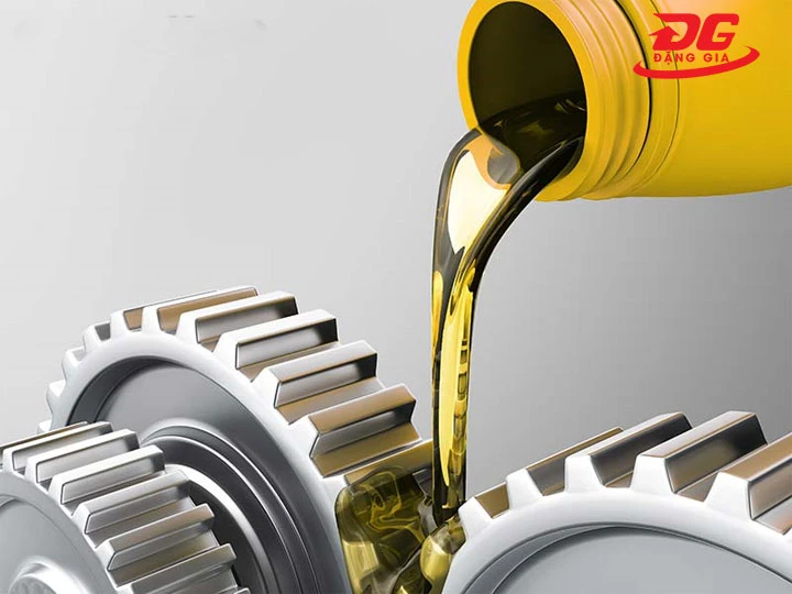 Có phụ gia chống gỉ, chống mài mòn