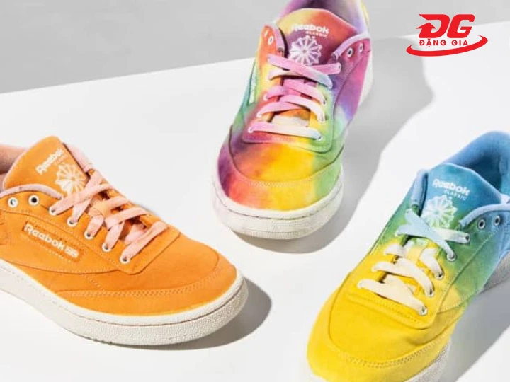 Ưu Điểm Của Việc Nhuộm Giày Sneaker