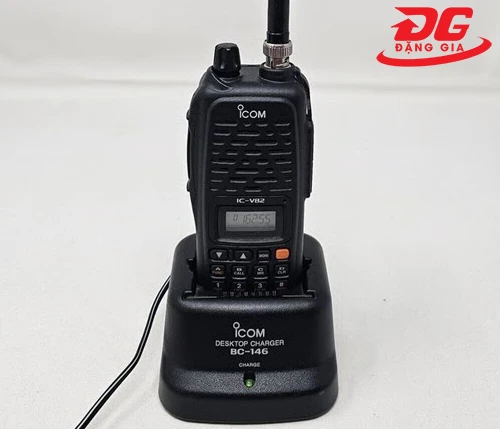 Bộ đàm cầm tay Icom-IC-V82