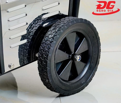 Máy rửa xe cao áp Kumisai 18M17.5-3T4 4