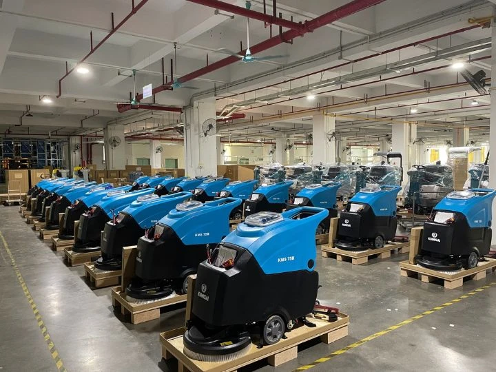 Giao hoàn tất máy chà sàn Kumisai KMS 75B cho Trung tâm thương mại ở Hải Phòng 4