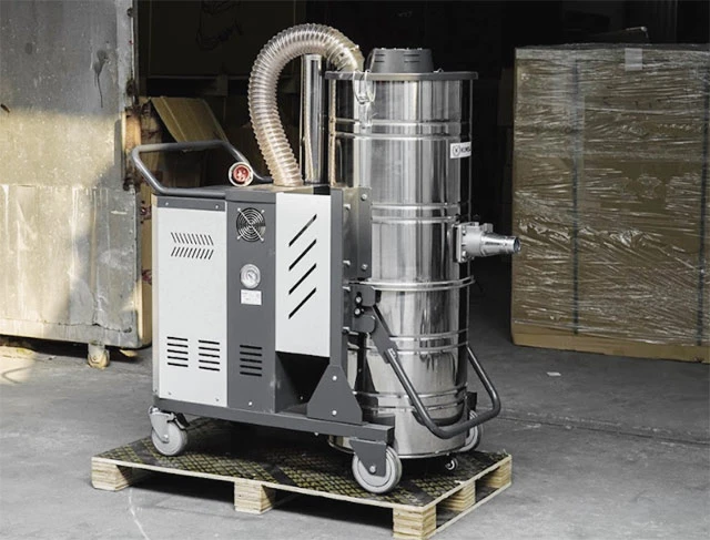Đơn hàng máy hút bụi công suất lớn Kumisai KMS 400 cho Nhà máy Thép Nhật Việt 2
