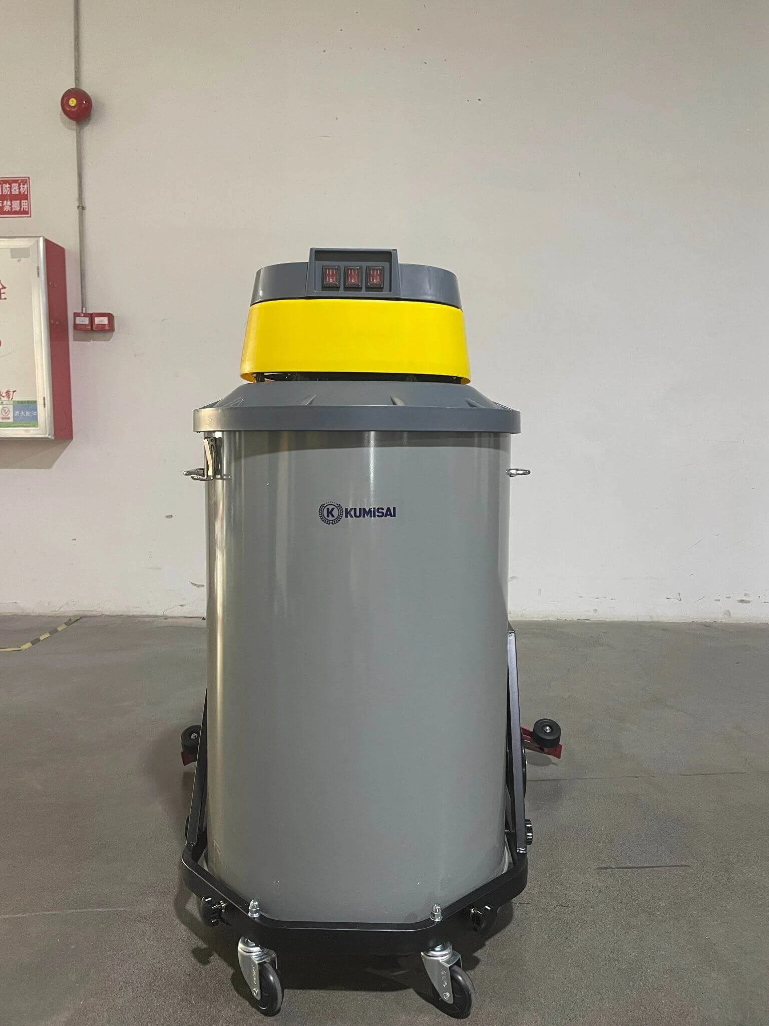 Bàn giao máy hút bụi Kumisai KMS 601T cho Nhà máy Xi măng Bình Minh