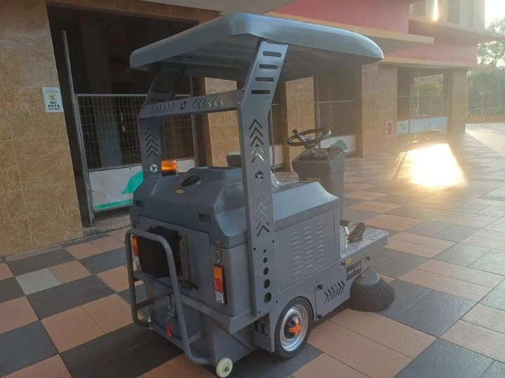 Xuất xưởng xe quét rác Kumisai KMS 160E cho khu chung cư ở Bắc Giang 3