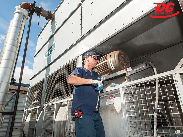 Bảo dưỡng đột xuất tháp giải nhiệt