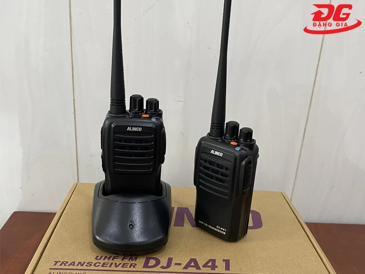 Bộ đàm Alinco analog