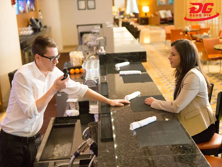 bộ đàm cho nhà hàng liên lạc mượt mà