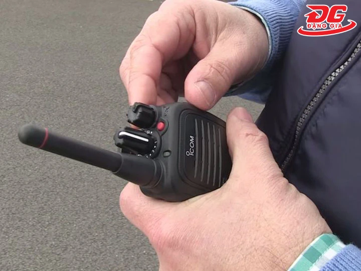 sử dụng máy bộ đàm Icom IC-F1000