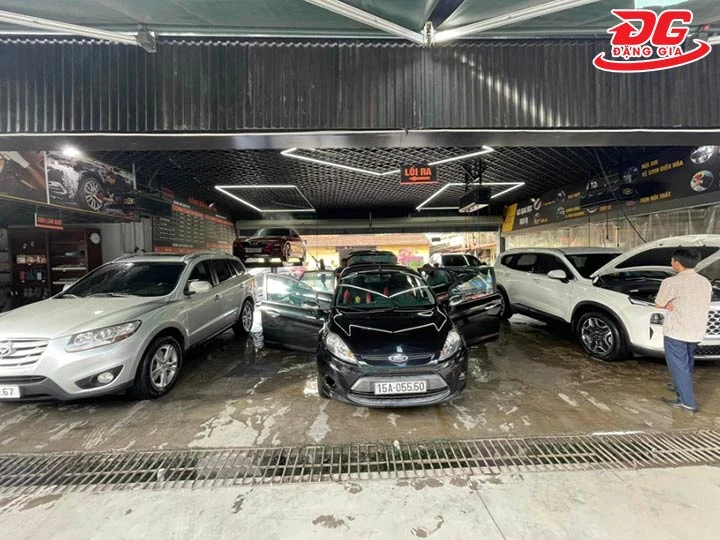 chọn tiệm rửa xe có diện tích lớn