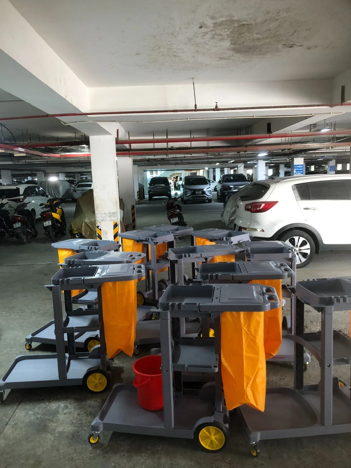 Chung cư Hà An nhận bàn giao thành công xe đẩy quét rác 3 tầng 2