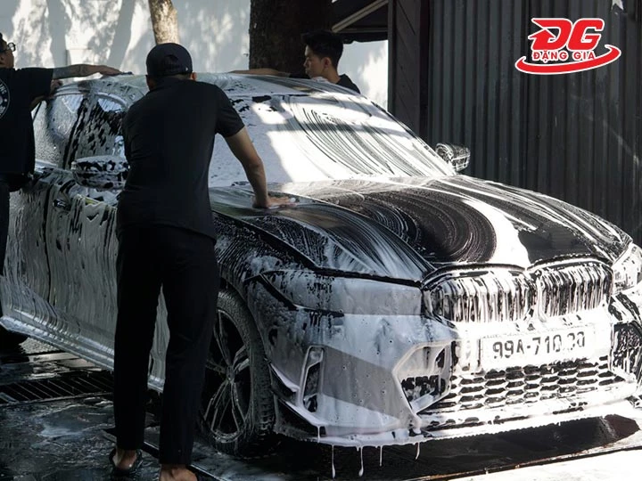 Tiệm rửa xe Bình Thọ