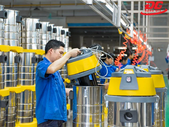 . Máy hút bụi công nghiệp chính hãng, giá rẻ chỉ có ở Đặng Gia