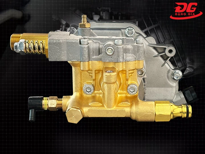 Máy rửa xe nội địa Úc bền bỉ