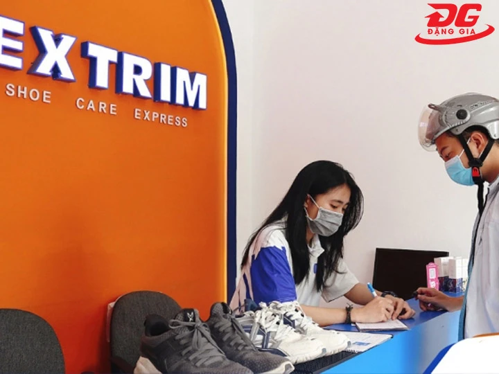 Dịch vụ vệ sinh giày tại Hà Nội Extrim