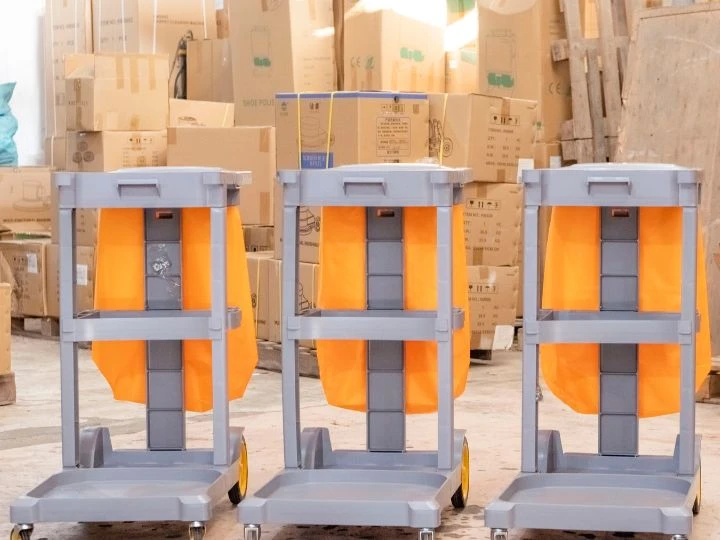 Đơn hàng xe đẩy quét rác 3 tầng Kumisai KMS 400 cho tòa nhà mới Vina Han 4