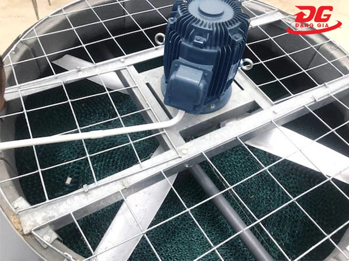 Động cơ tháp giải nhiệt