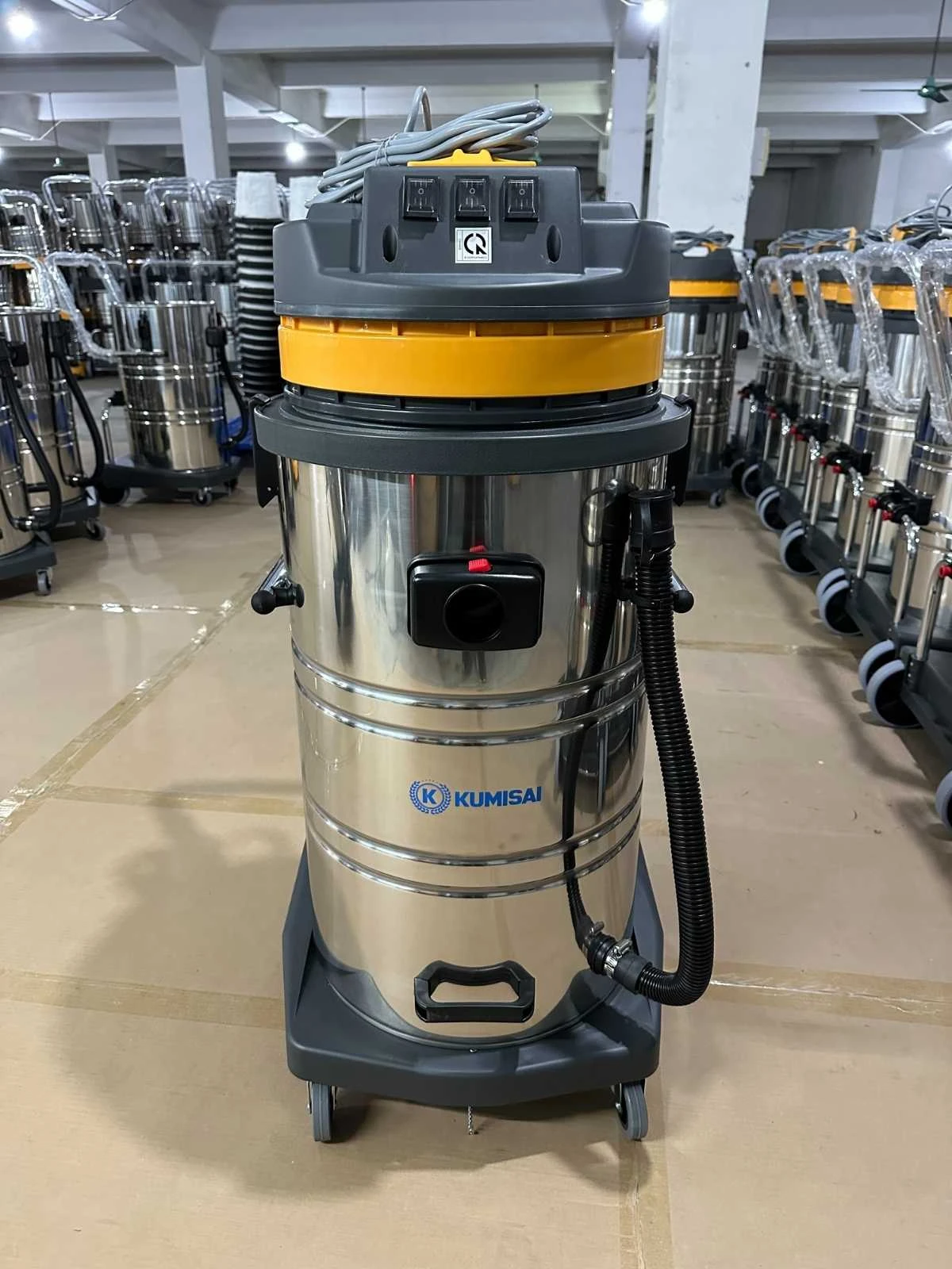 Xuất xưởng máy hút bụi Kumisai KMS 60L cho Công ty Cơ khí Hòa Bình 3