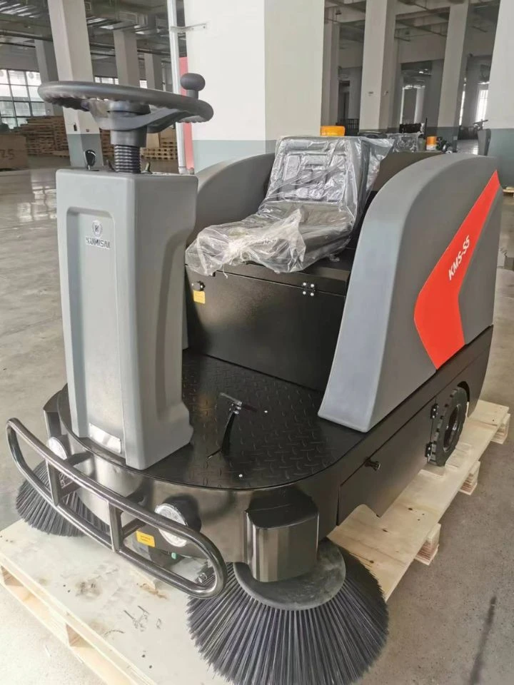 Bàn giao xe quét rác Kumisai KMS S5 cho nhà máy tại KCN Từ Sơn 1