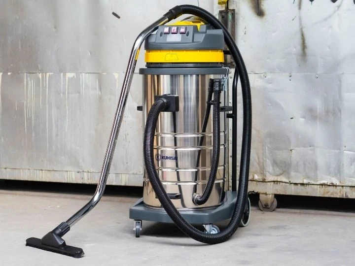 Cung cấp máy hút bụi Kumisai KMS-80A cho xưởng vật liệu Hoàng Long