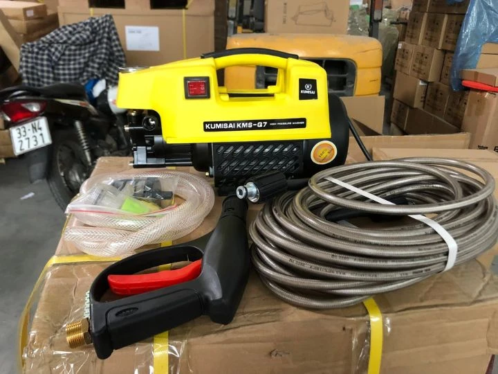 Giao tận nơi máy rửa xe Kumisai KMS Q7 tới tiệm sửa xe bình dân tại Hà Nam