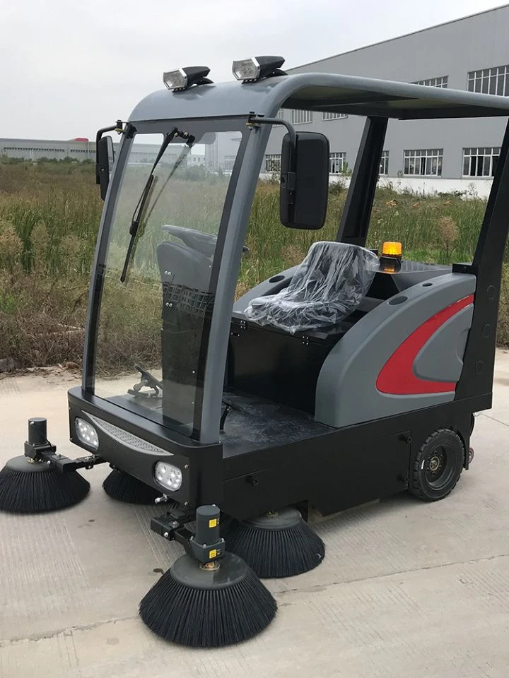 Bàn giao xe quét rác Kumisai KMS 1800E cho khu công nghiệp ở Quế Võ 1