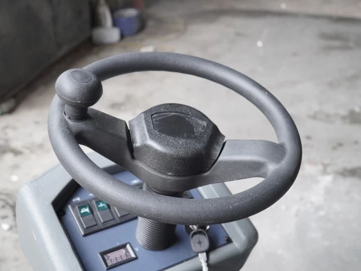 Bàn giao xe quét rác Kumisai KMS 1800E cho khu công nghiệp ở Quế Võ 4