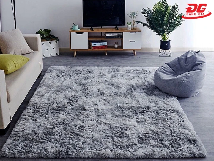 Hướng dẫn giặt thảm lông cừu sạch sâu mà không làm xơ rối