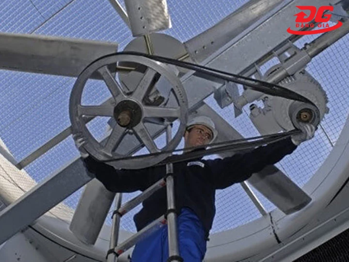 Hướng dẫn các bước lắp đặt dây đai tháp tản nhiệt nước