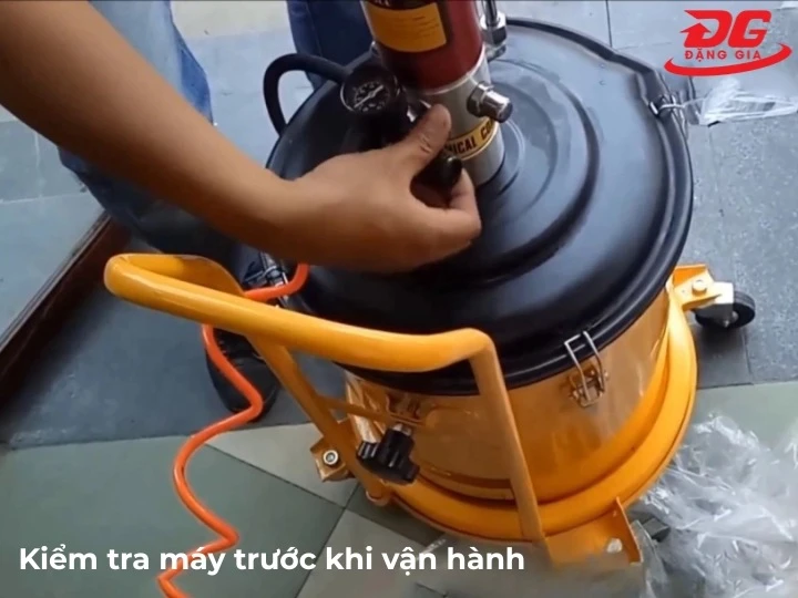 Các bước sử dụng máy bơm mỡ Kocu GZ-85B