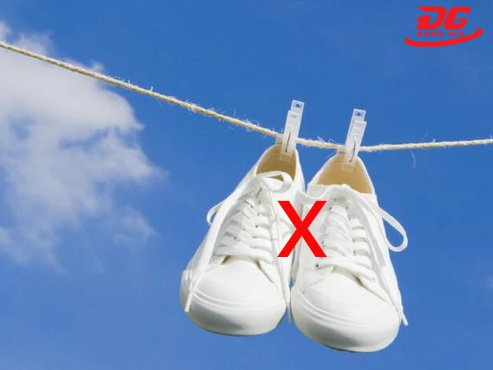 Không phơi nắng giày sneaker
