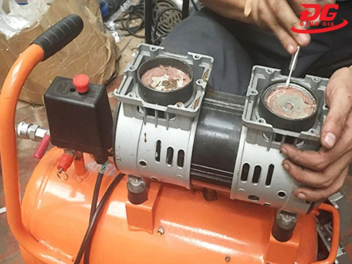 Kiểm tra bộ lọc khí khi máy nén khí không vào hơi