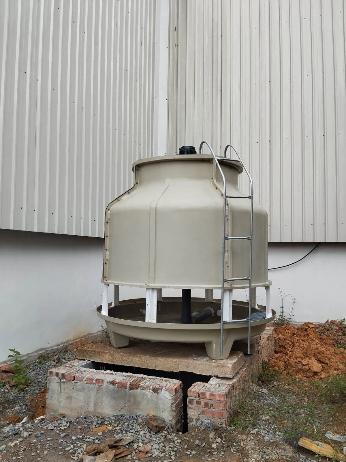 Triển khai lắp đặt tháp giải nhiệt Kumisai KMS 50RT cho nhà máy thép Phú Hưng 3