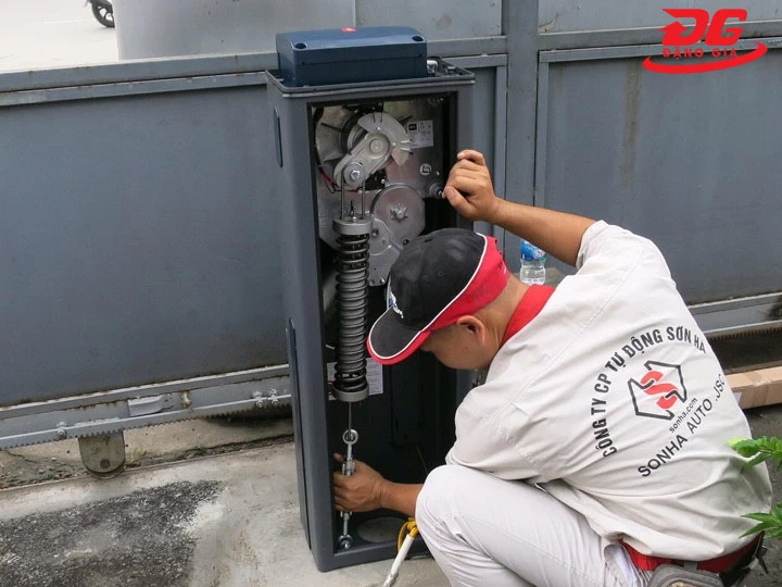 Lò xo trợ lực barie