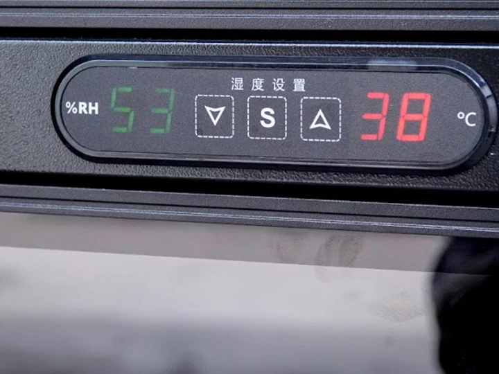 màn hình LED tủ chống ẩm FujiE AD250