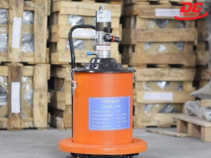 máy bơm mỡ Nhật Bản đều sở hữu piston van và động cơ cao cấp